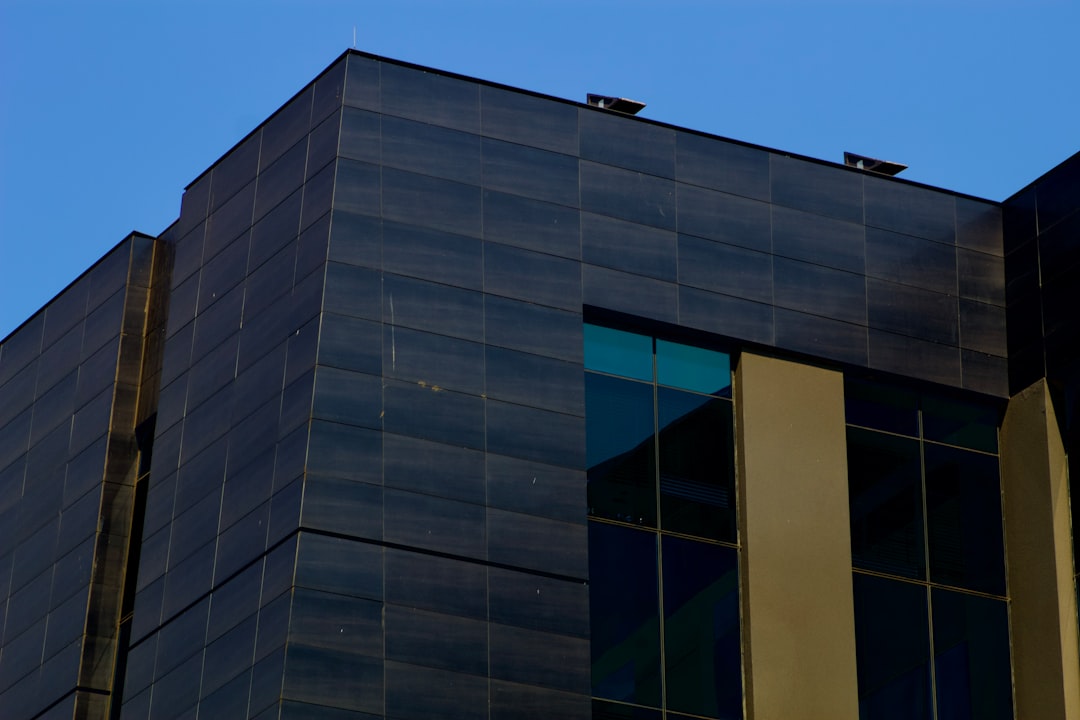commercial building window tint  